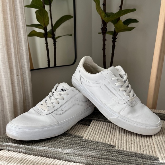 Vans Women’s White Leather Lace Up 9 - Picture 1 of 7